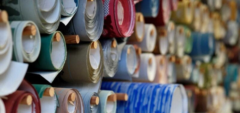 Le papier peint à la planche : tradition, savoir-faire et excellence contemporaine