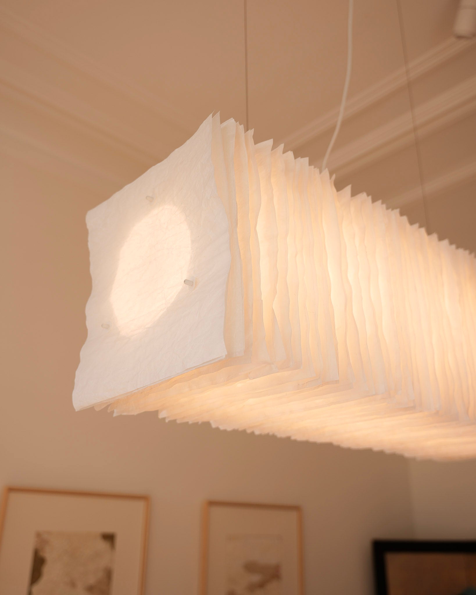 Mille Feuilles - 100 Horizon - Suspension en papier façonné.