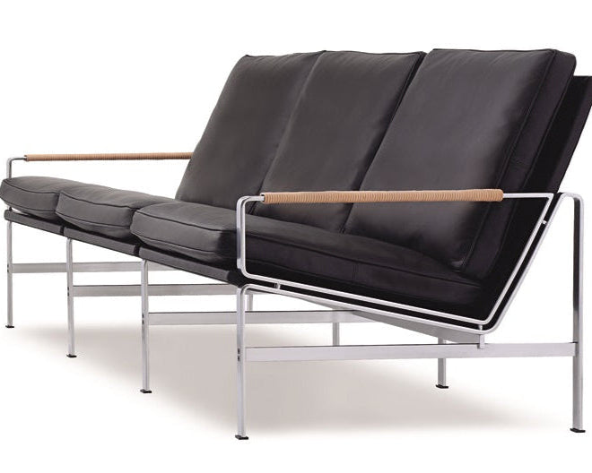 Canapé FK 6720 3 places de Preben Fabricius et Jørgen Kastholm en acier chromé et cuir aniline, édité par Lange Production, finition identique au fauteuil exposé