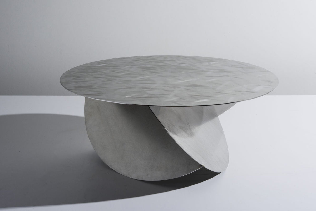 La table SPHERE : en souscription, un modèle exclusif en 12 exemplaires.