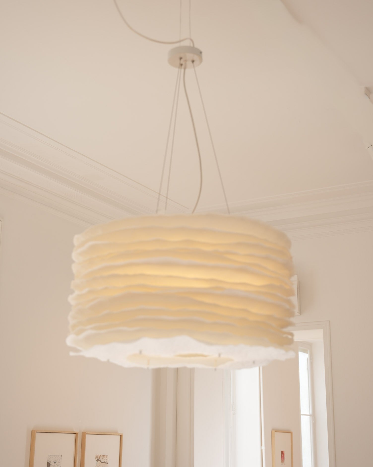Mille Feuilles - 70 - Suspension en papier façonné.