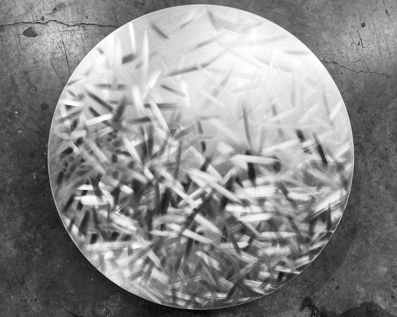 PROJET TABLE BASSE SPHERE : demi-sphère en acier inox, cuivre ou laiton, lumière et matière dialoguent dans un design contemporain.