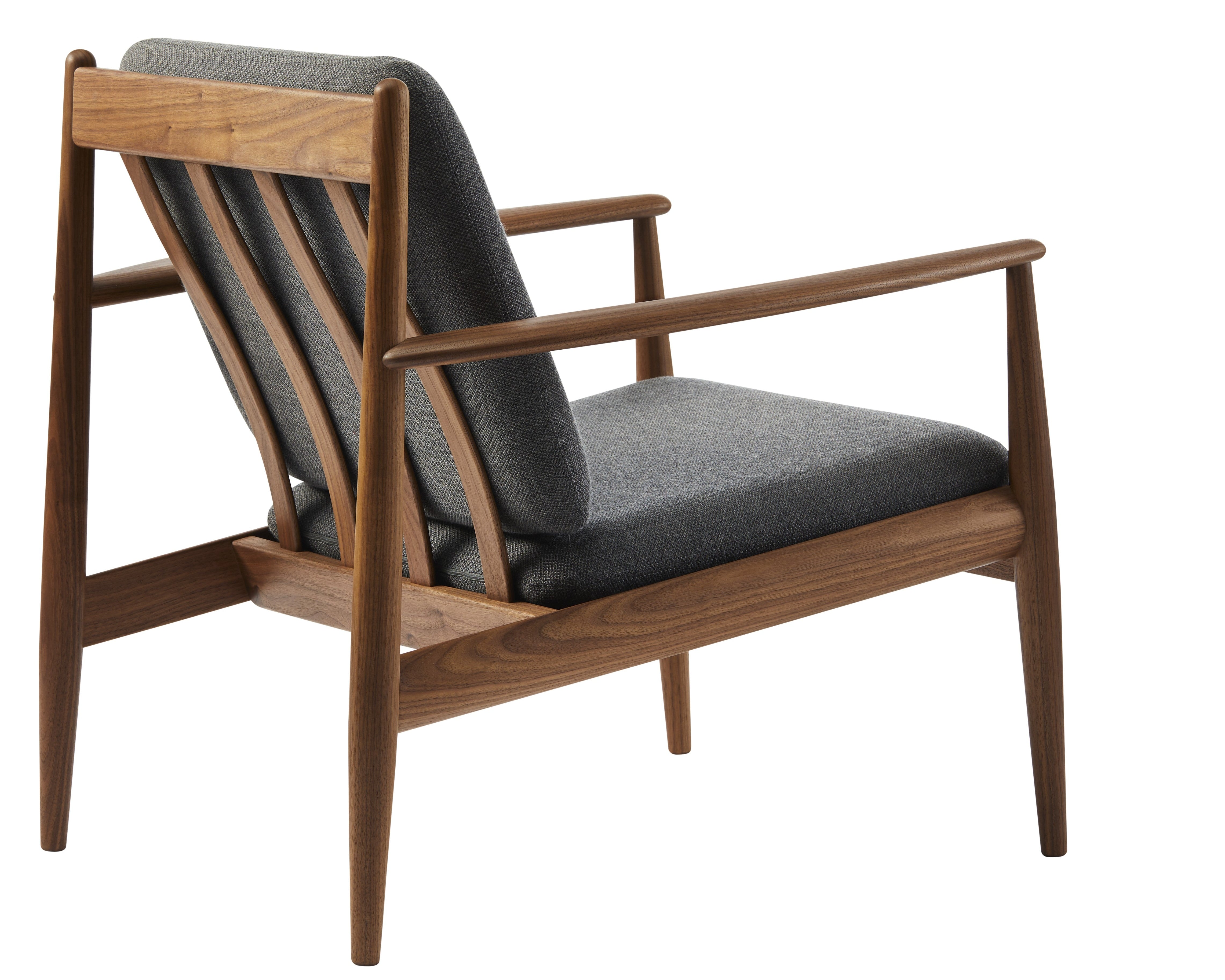 Fauteuil GJ 118 Easy Chair par Grete Jalk en noyer américain, design danois édité par Lange Production vue de dos revêtement textile