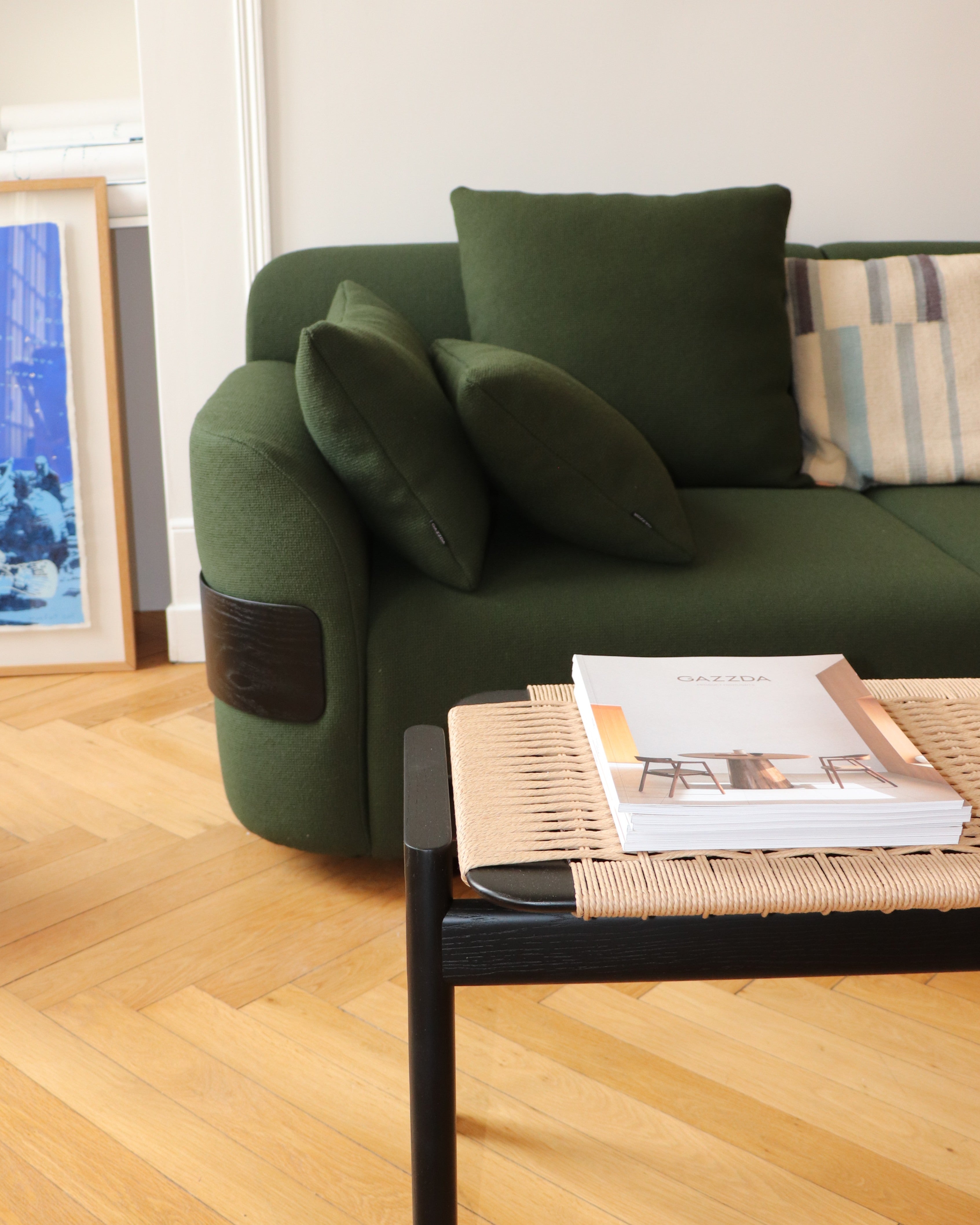 Banc Klupa en chêne massif  au design minimaliste, fonctionnel et intemporel.